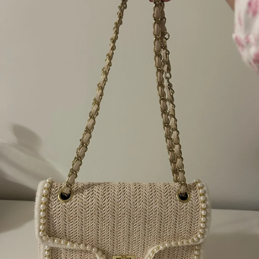 Olivia Miller Cream Pearl-Trimmed Shoulder Bag - Picture 2 of 2